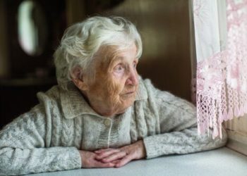 La esperanza de vida de las mujeres superará los 90 años en 2030 en algunos países desarrollados.   