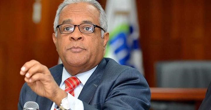 Ministro de Salud asegura personal médico cuenta con materiales de protección