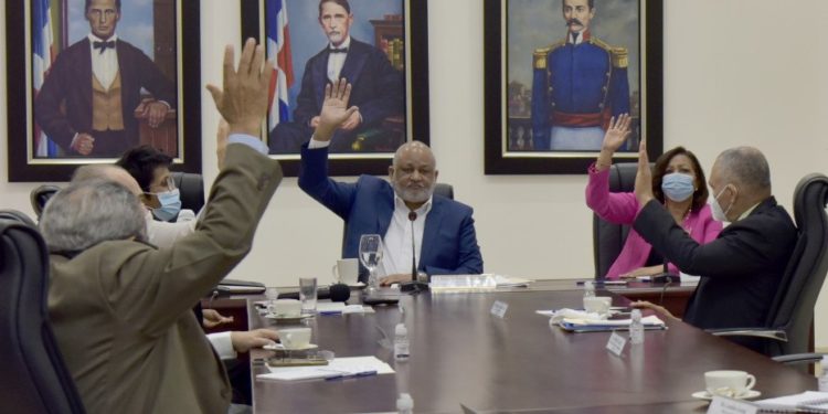 ¿Crisis educativa?: Los maestros ponen sus condiciones para volver a las aulas