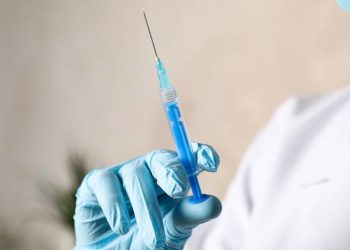 La PEPCA abre investigación sobre licitación compra jeringuillas