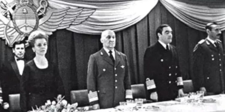 El mensaje del último militar leal que Isabel Perón no quiso recibir: “Cuídese, señora, porque a usted la van a echar en marzo”