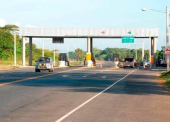 Tema peaje sombra genera fuerte debate entre senadores; lo envían a comisión