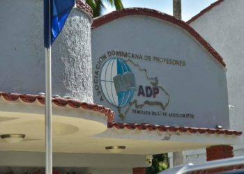 La ADP insiste en no volver a las aulas
