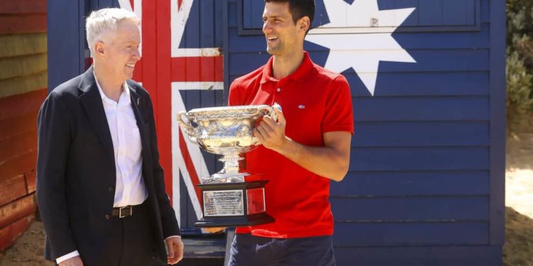 Juez australiano restaura visa del tenista Novak Djokovic