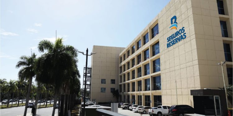 Seguros Reservas cierra el 2021 con más de 1,504 millones de pesos en beneficios netos