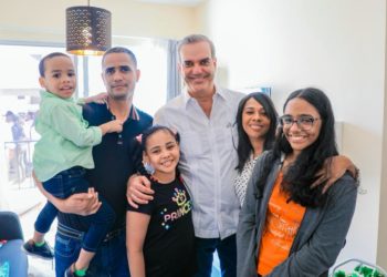 Presidente Abinader supervisa avances en la construcción de “Mi Vivienda Hato Nuevo”