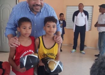 Gobierno va en auxilio de jóvenes boxeadores de Cenoví que sufrieron accidente mientras practicaban
