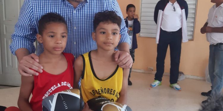 Gobierno va en auxilio de jóvenes boxeadores de Cenoví que sufrieron accidente mientras practicaban