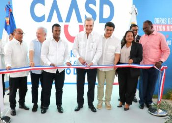 Presidente Luis Abinader entrega saneada la cañada de Los Rieles en Pantoja para beneficio de más de 15 mil habitantes de la zona