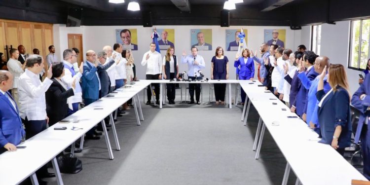 PRM juramenta sus nuevos secretarios nacionales y directores departamentales