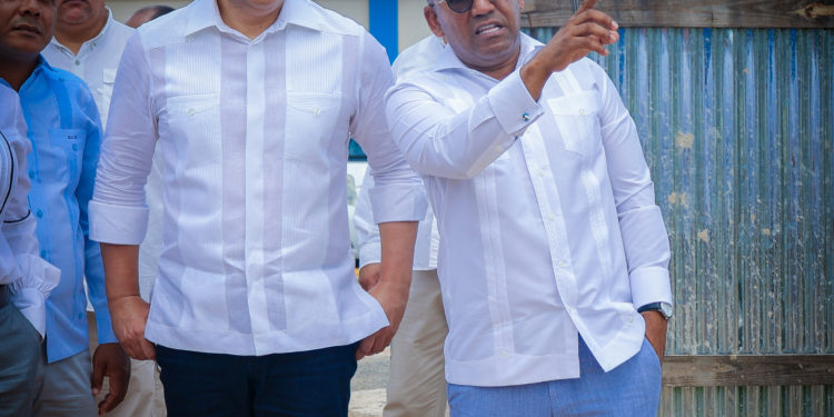 DA y Turismo supervisan helipuerto en hospital de Monte Plata; obra se encuentra 80% de ejecución