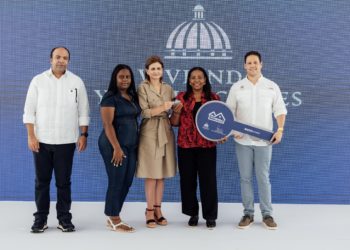 Vicepresidenta Raquel Peña y Ministro Bonilla entregan 600 nuevos apartamentos en “Mi Vivienda San Luis”