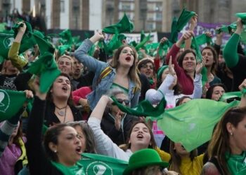 Perú rectifica y autoriza el aborto de Mila, una niña de 11 años violada por su padrastro