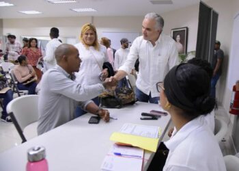 Realizan en Santiago feria de empleos para llenar más de 1,500 vacantes