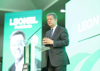 Leonel acusa a la JCE de violar la Constitución con el comunicado de admonición