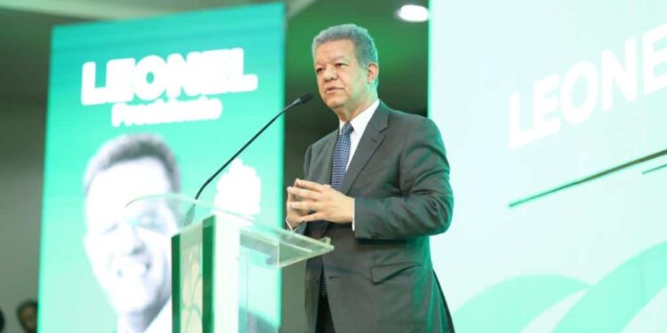 Leonel acusa a la JCE de violar la Constitución con el comunicado de admonición