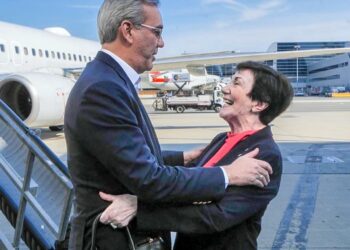 Abinader rompe el silencio y se lanza por la reelección