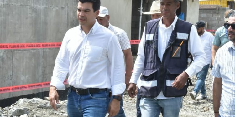 Wellington Arnaud afirma desarrollo humano está llegando a la provincia de Monte Plata