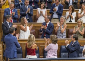 La constitución de las Cortes Generales y de la Mesa del Congreso de España, en imágenes