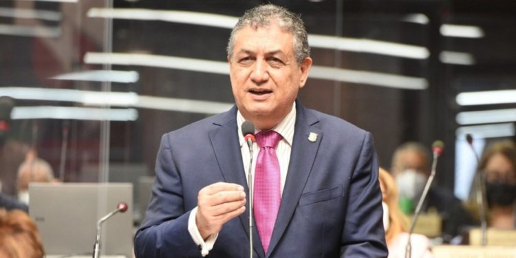 Gustavo Sánchez «cruzó» a Yván Lorenzo por la candidatura a la senaduría del PLD en el DN