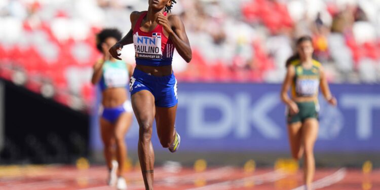 Marileidy llega primera y se clasifica a semifinales en el Mundial de Atletismo