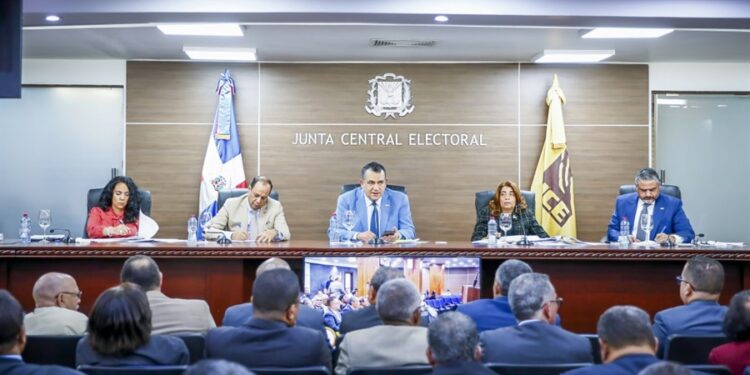 La JCE mantiene advertencia de sanciones por violación a plazos de campaña electoral