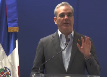 Abinader dice instruirá creación de programa de viviendas para diáspora