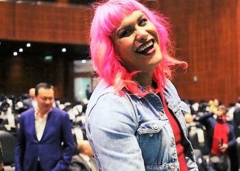 Diputada mexicana: “Soy una perra del Presidente López Obrador”. 