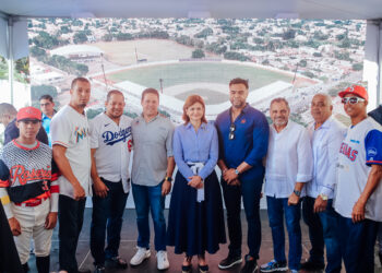 Vicepresidenta Peña y Ministro Bonilla inauguran Estadio de Béisbol Bebecito del Villar en Bonao