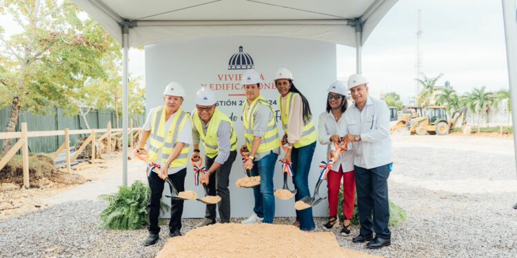 Ministro Carlos Bonilla inicia construcción de moderna Unidad Traumatológica en Higüey