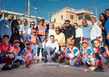 MIVED inicia reconstrucción de Estadio de Sóftbol en Los Mameyes