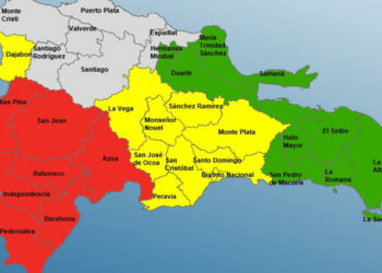 COE sube a 26 las provincias en alerta por ciclón tropical