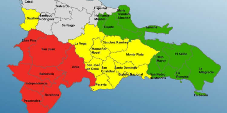COE sube a 26 las provincias en alerta por ciclón tropical