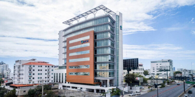 Gobierno dispone reducción en precios hidrocarburos; gasolinas se mantienen invariables