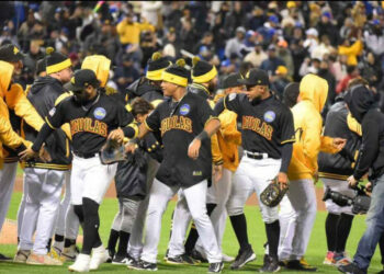 Águilas propinan segunda blanqueada al Licey en Nueva York