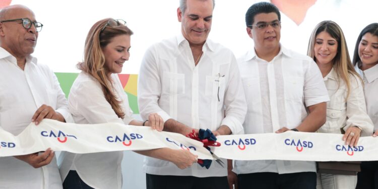 Presidente Luis Abinader inaugura Cristo Park en beneficio de más de 350 mil personas