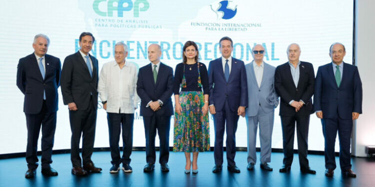 Líderes de la región exponen visión para mejorar la calidad de la política