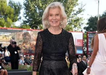 Muere Marina Cicogna, la aristócrata bisexual cuyo primer amor fue Alfonso de Borbón y se convirtió en la productora de cine más poderosa de Europa