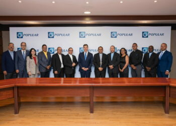 Popular entrega ayudas para comunidades y familias afectadas por disturbio tropical