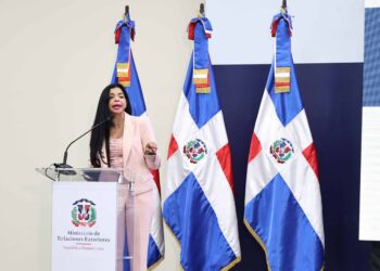 La confirmó la propia Yeni Berenice Reynoso: Jean Alain escribió con su peopio puño y letra las famosas cartas anonimas con las que intentó difamar a Miriam Germán Brito