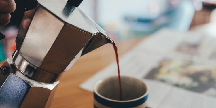 Los 7 beneficios que aporta el consumo del café y cuánto es prudente beber al día