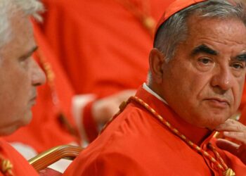 Desvio de fondos, abuso de poder, corrupción y extorsión: condenan a un poderoso cardenal de la Santa Sede