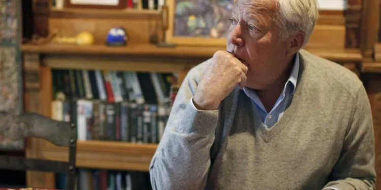 EXCLUSIVA MUNDIAL: El heredero de Hermès, de 80 años, quiere adoptar a su jardinero, de 51, para dejarle su fortuna milmillonaria