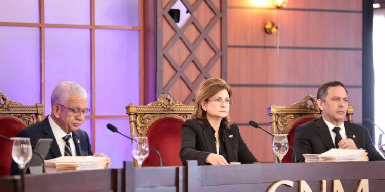 Aspirantes cuestionaron decisiones del actual Tribunal ConstitucionalC