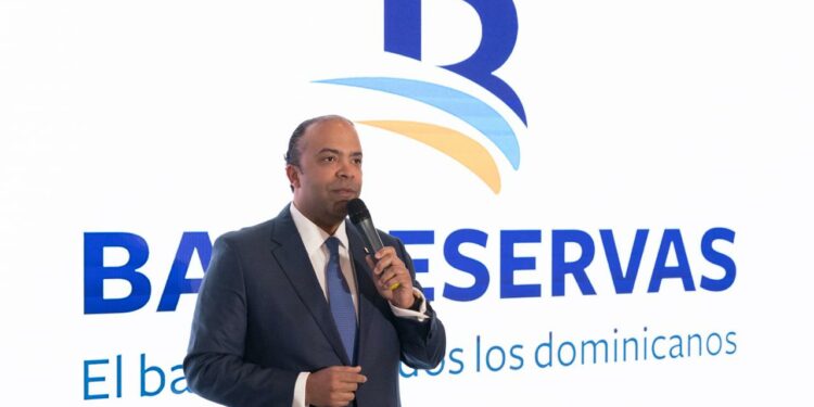 Banreservas ratifica en Fitur su compromiso con el turismo