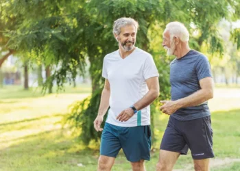 Qué es la “edad biológica”, qué dice sobre el envejecimiento y qué tan efectivas son las pruebas que prometen medirla