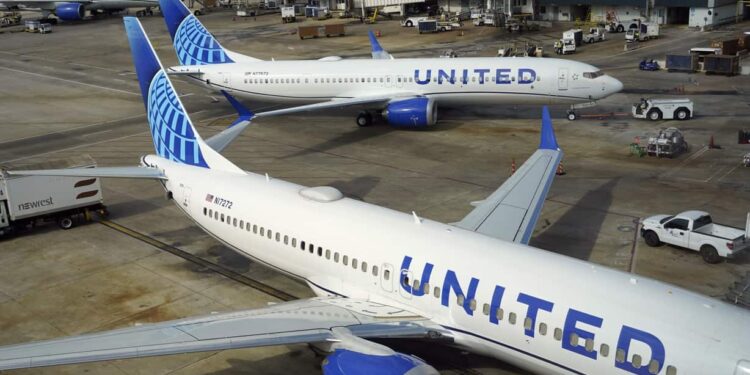 Boeing 737, llamados a inspección por la FAA, operan vuelos a RD a través de United Airlines