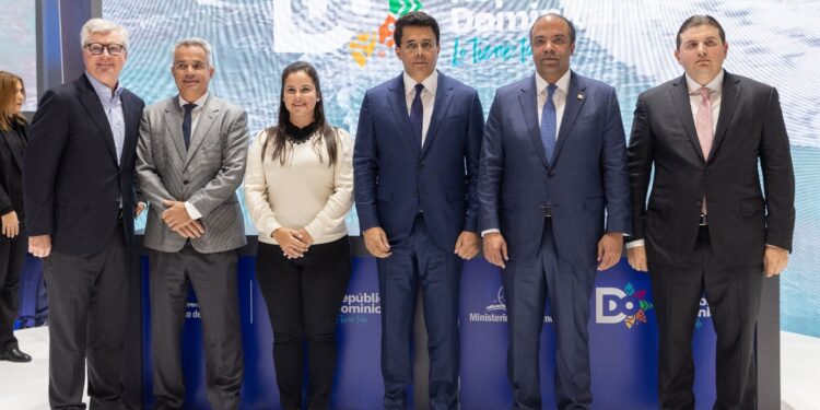 Formalizan acuerdo para construir dos hoteles en Punta Bergantín por más de 200 millones de dólares