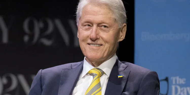En la casa de qué famoso artista se refugia Bill Clinton tras la filtración de los documentos de Jeffrey Epstein