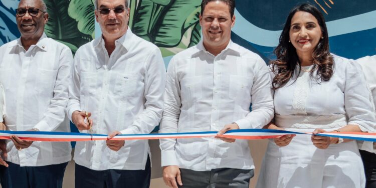Presidente Abinader y Ministro Bonilla inauguran nuevo Centro Regional de la UASD en Azua